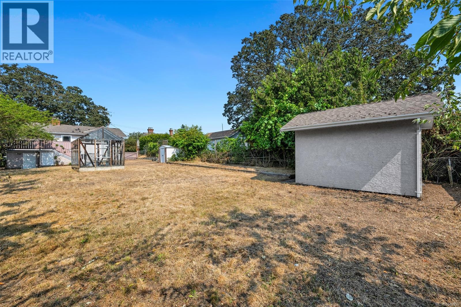3107 Harriet Rd - Image 37