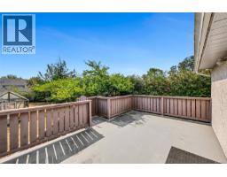 Laundry room - 3107 Harriet Rd, Victoria, BC V9A1T7 Photo 16