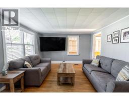 Sunroom - 223 King Street, Wallaceburg, ON N8A1H4 Photo 6