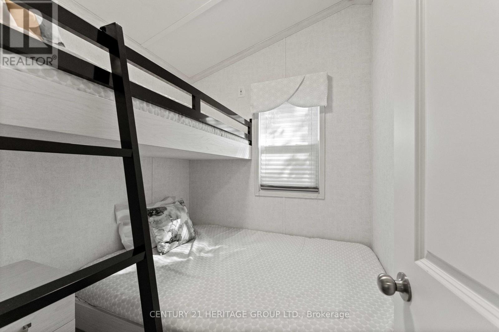 ##4 202 HIDDEN GLEN ROAD - Image 12