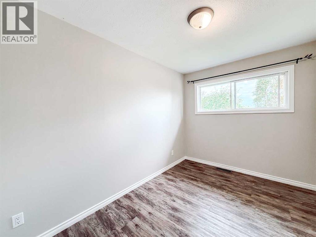 5104 46 Avenue - Image 14
