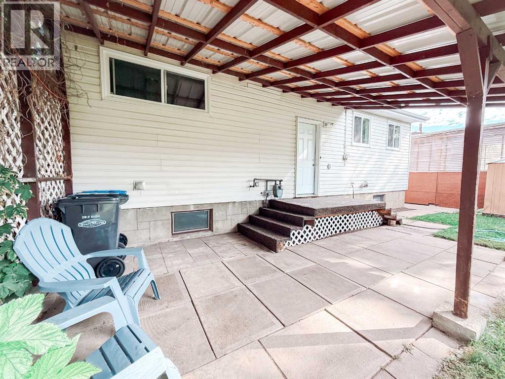5104 46 Avenue - Image 34