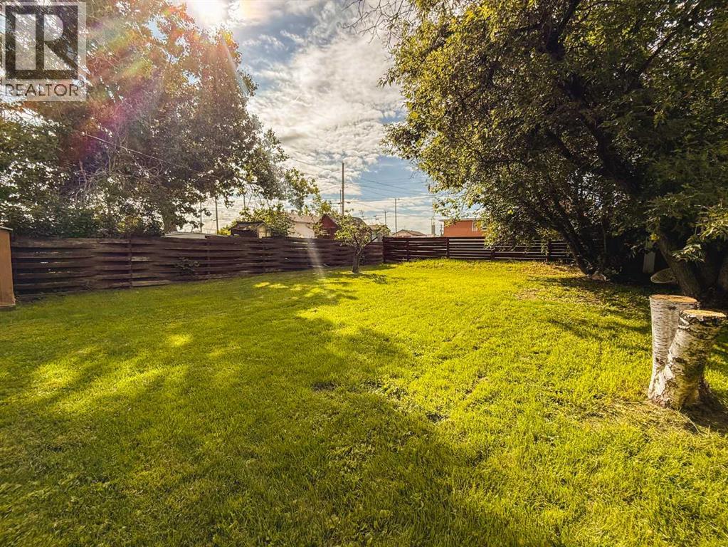5104 46 Avenue - Image 35