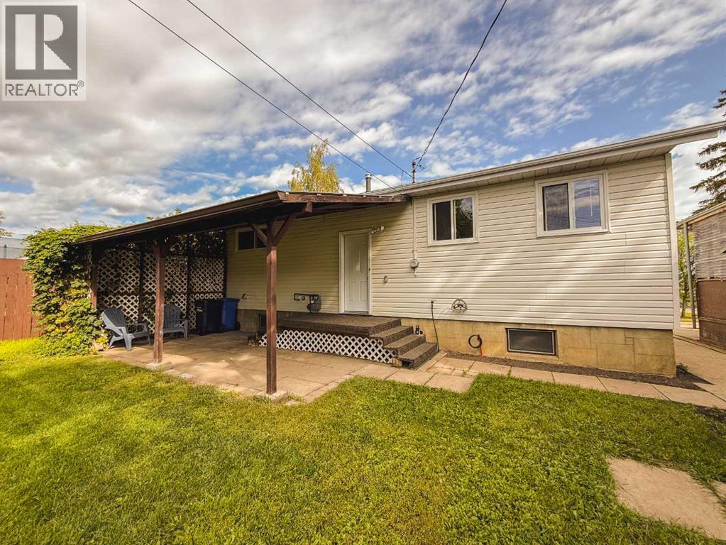5104 46 Avenue - Image 4