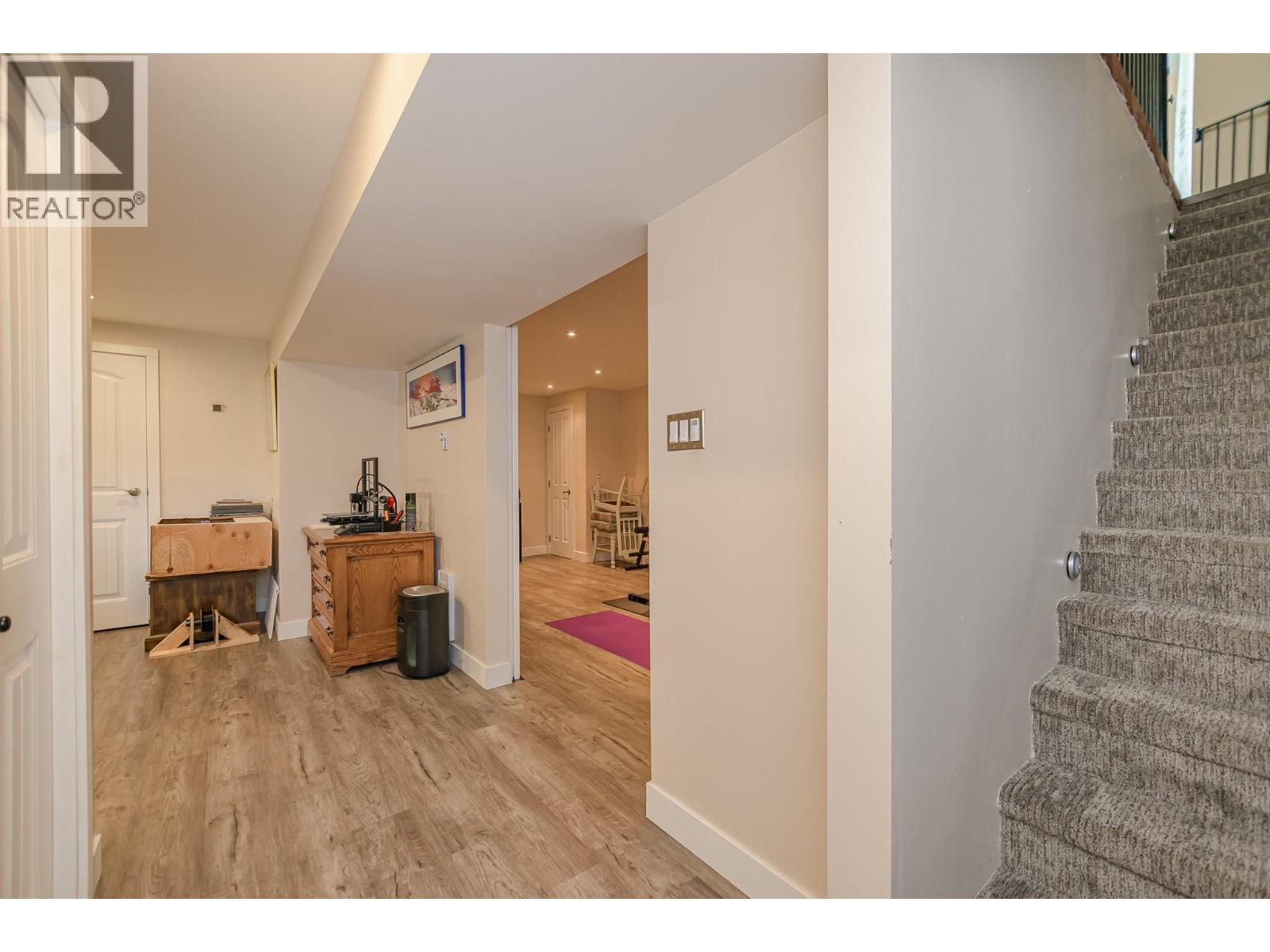 2651 Okanagan Avenue NE - Image 41