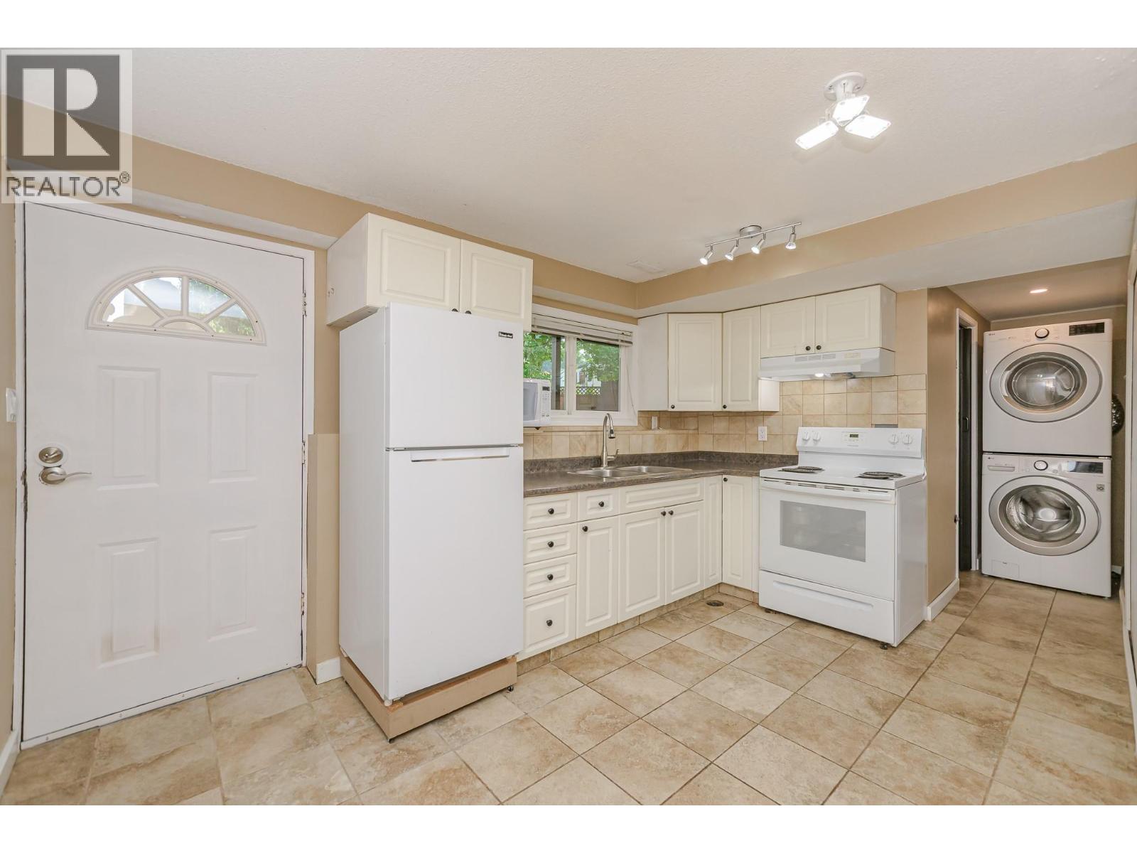 2651 Okanagan Avenue NE - 52