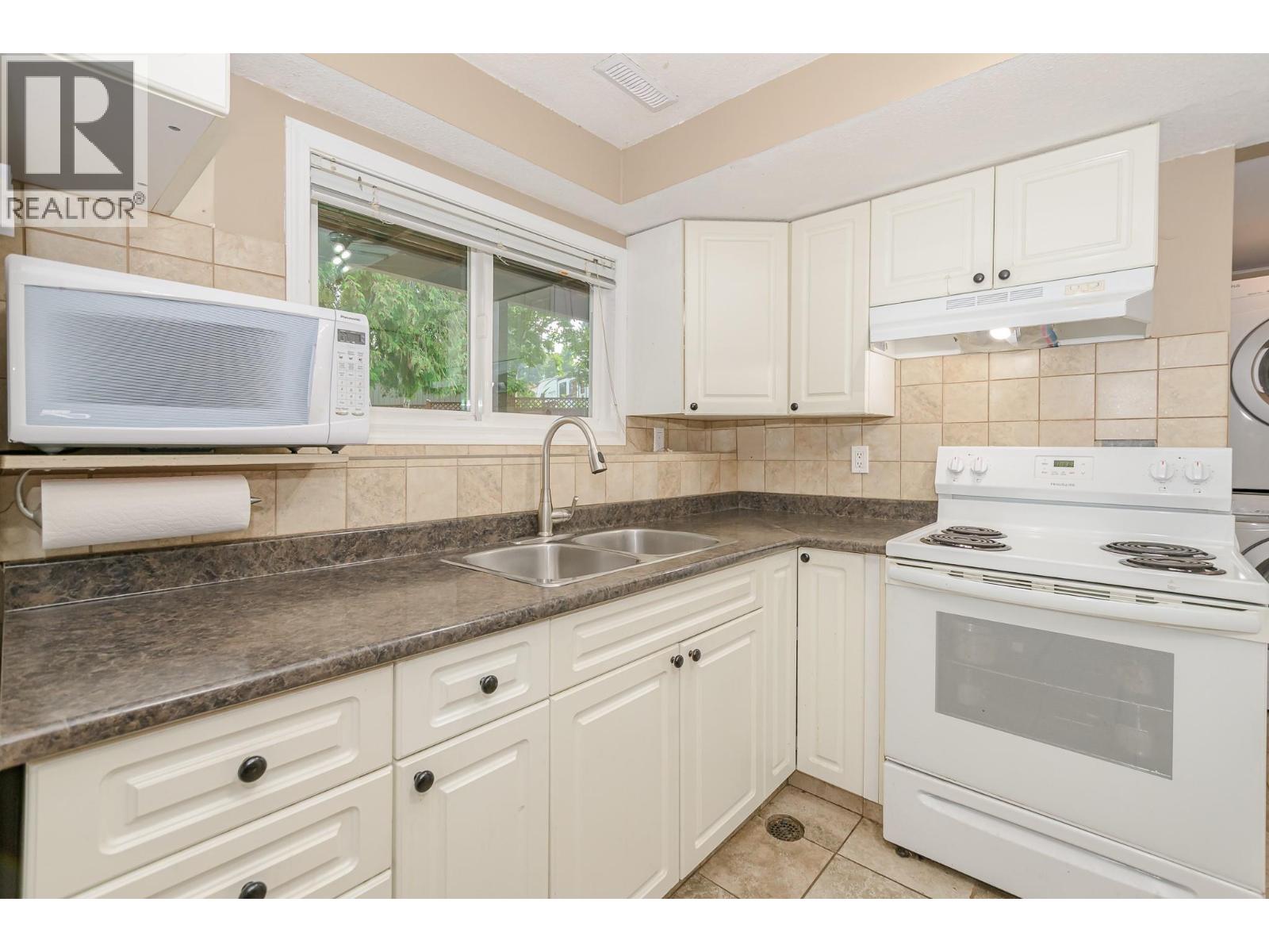 2651 Okanagan Avenue NE - Image 53