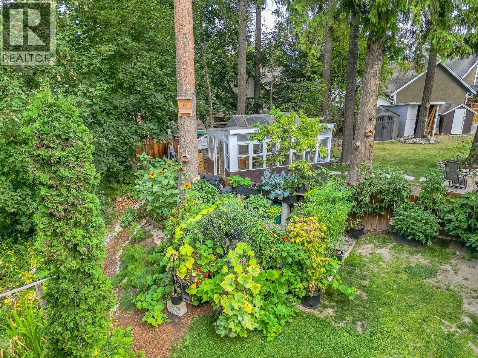 2651 Okanagan Avenue NE - Image 60