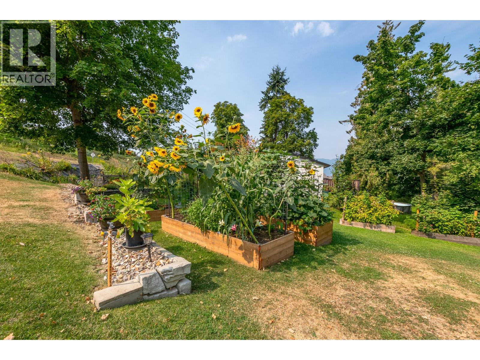 2651 Okanagan Avenue NE - Image 71