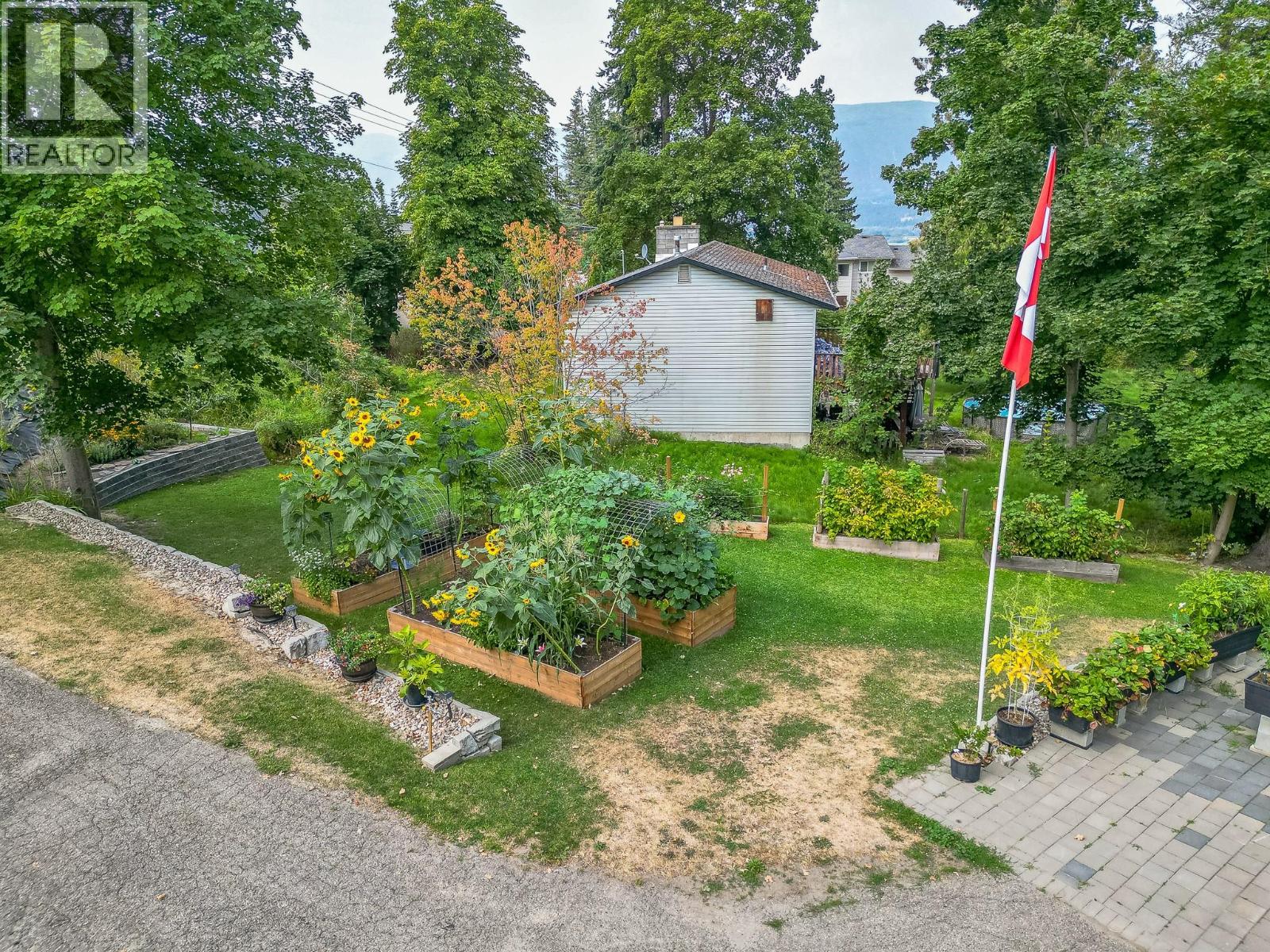 2651 Okanagan Avenue NE - 73