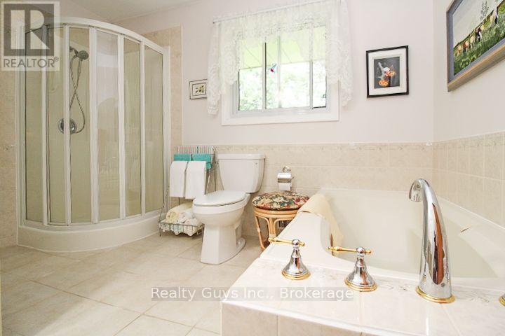 2356 DEER BAY ROAD - 36