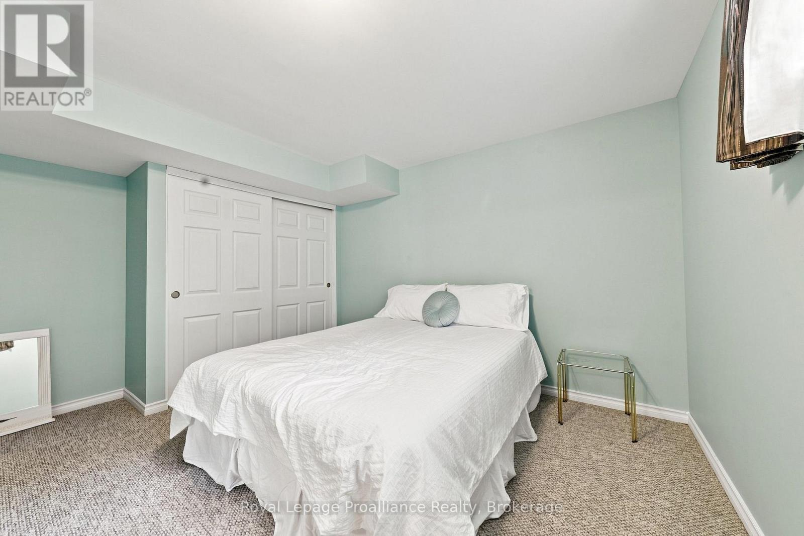 9 SENECA DRIVE - Image 38