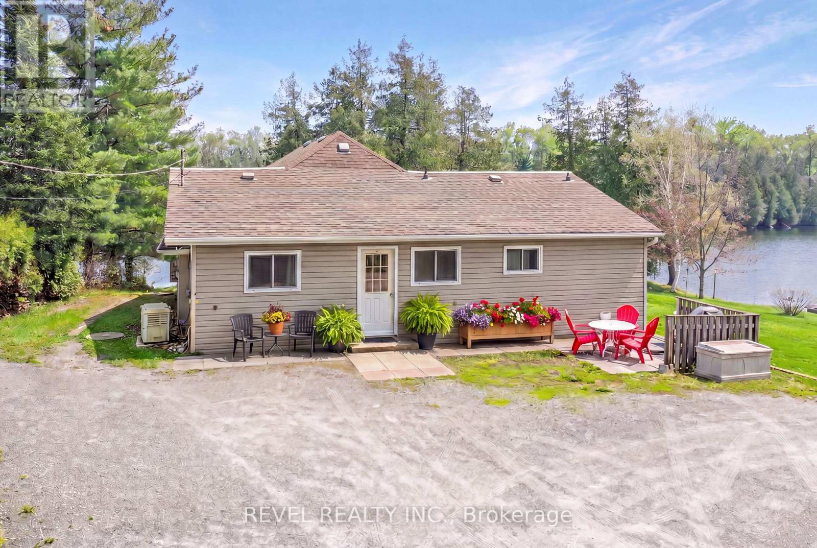 106 COLDSTREAM ROAD - 2