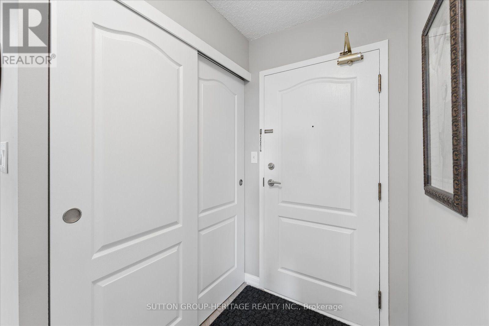 #615 712 ROSSLAND ROAD E - Image 8