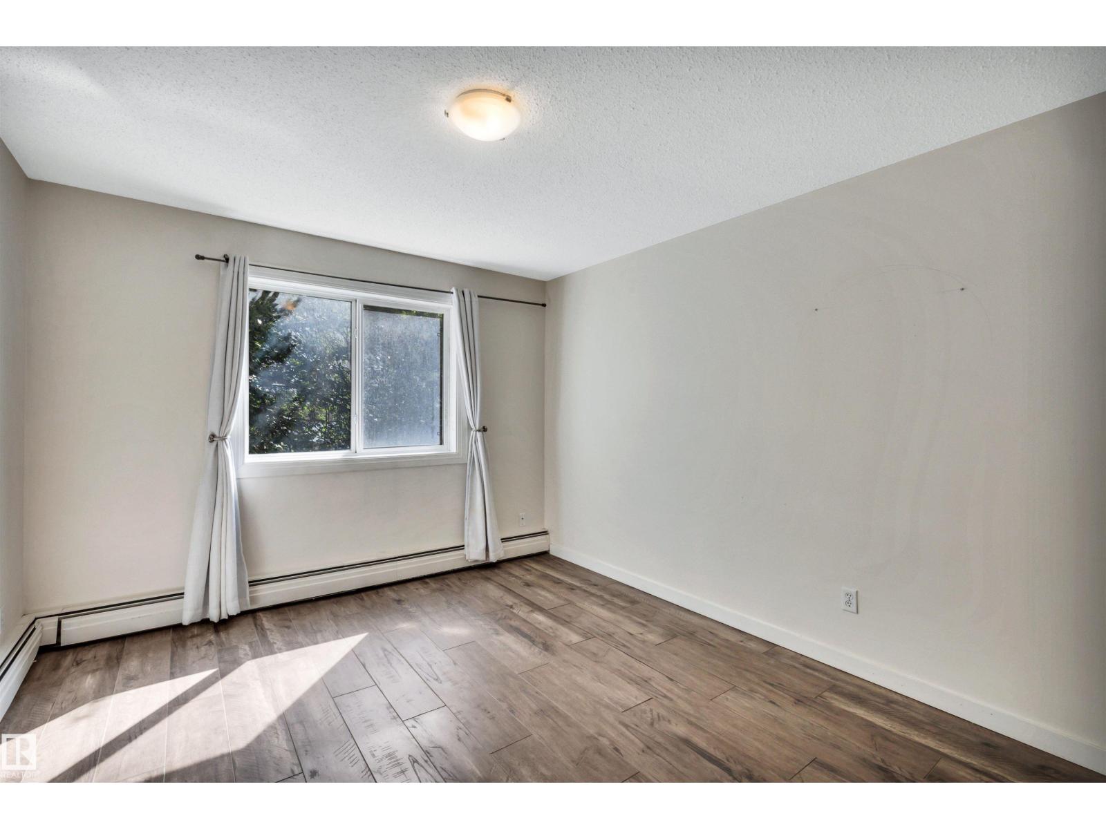 #304 8149 111 ST NW - 19