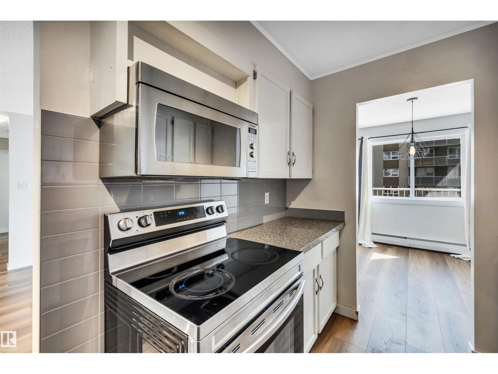 #304 8149 111 ST NW - 25