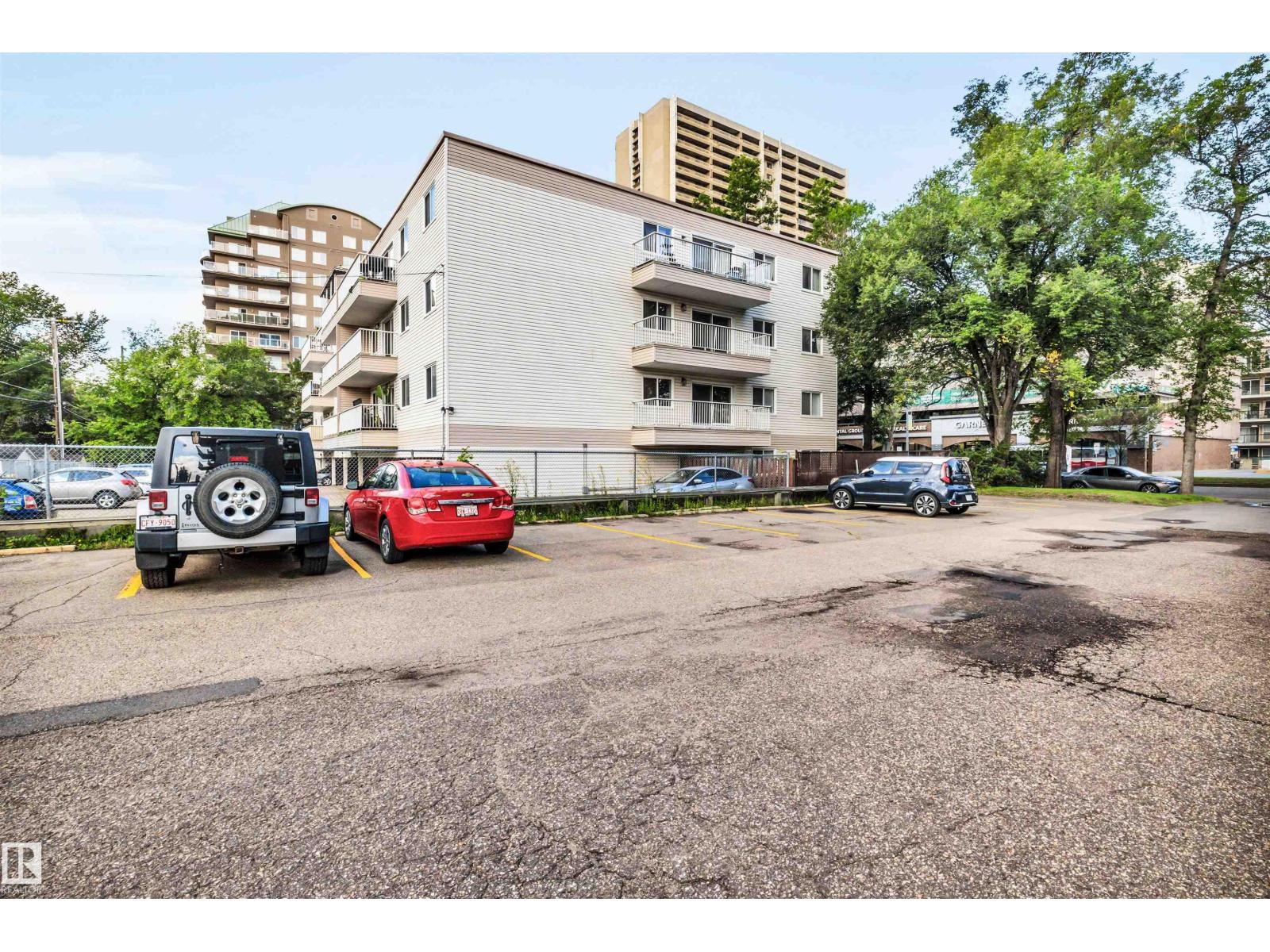 #304 8149 111 ST NW - 28