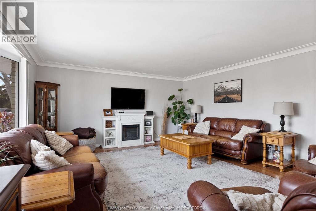 1226 AIMEE STREET - 2