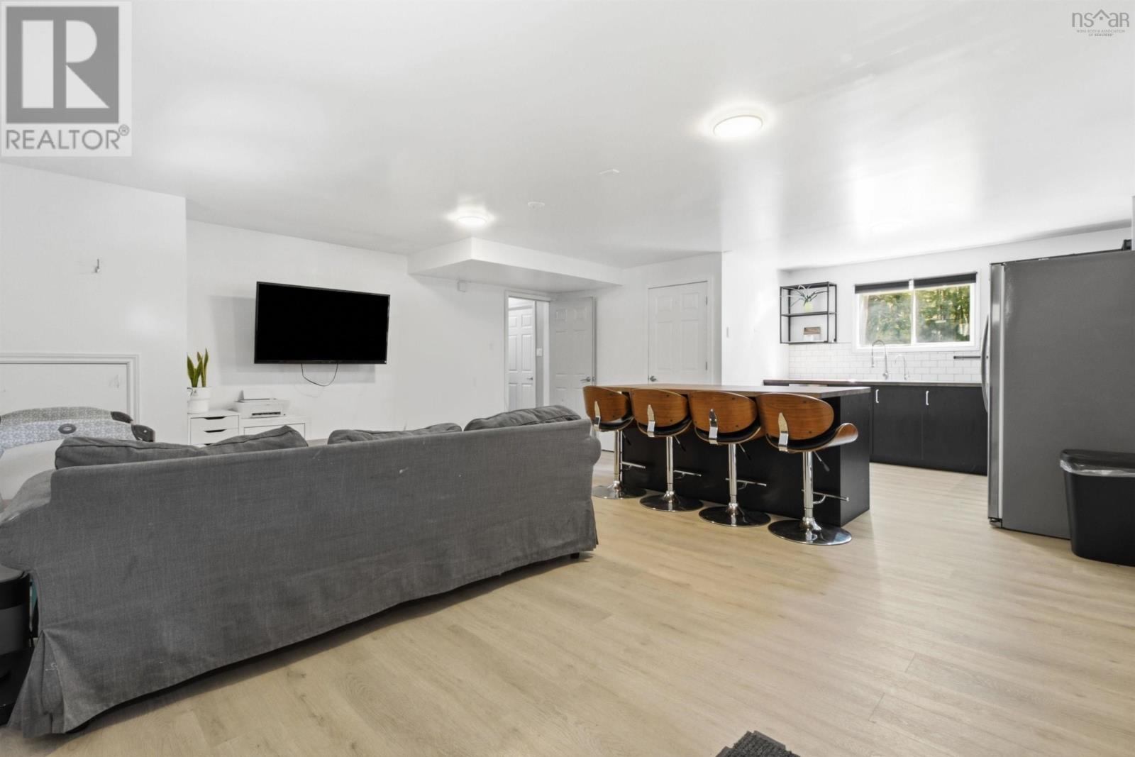 Property 19 of 42 of 45 Rockcliffe Crescent