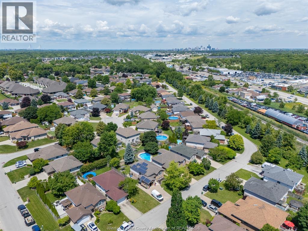 3883 Aristotle CRESCENT - 12