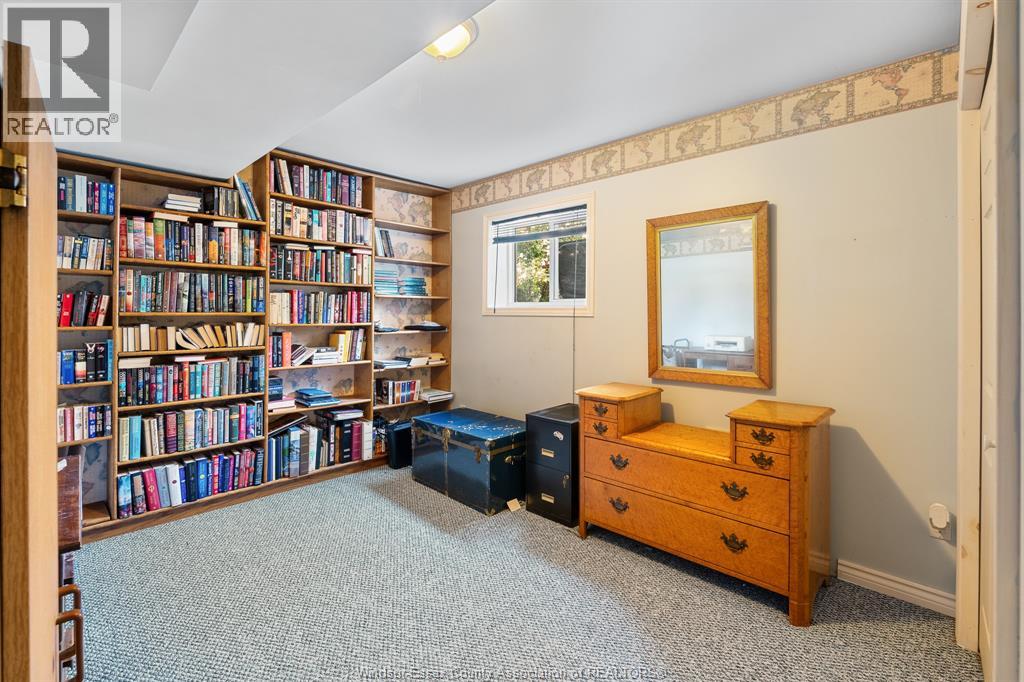 3883 Aristotle CRESCENT - 38