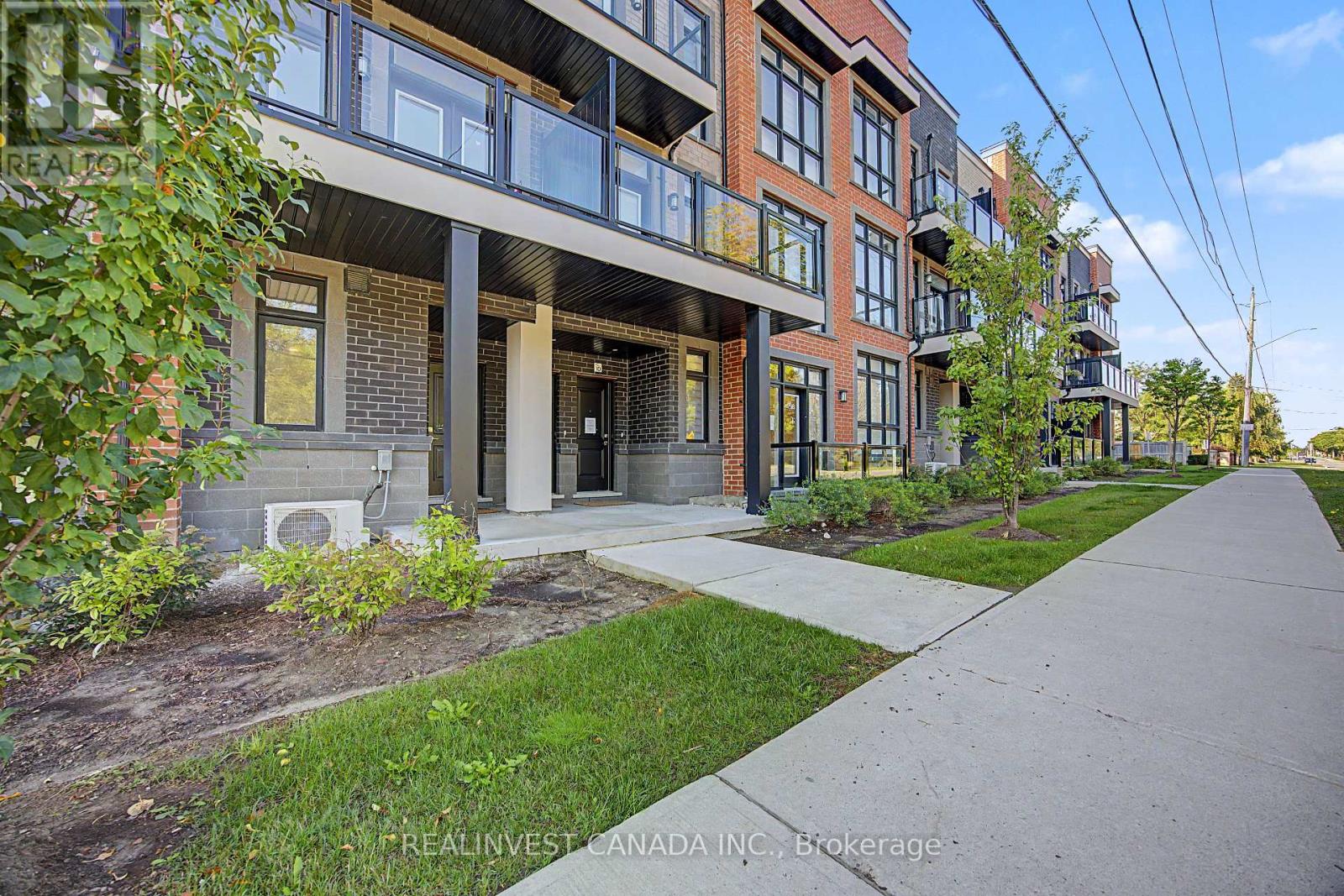 #10 3 BOND CRESCENT - 3