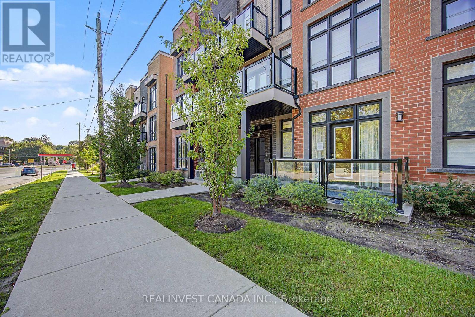 #10 3 BOND CRESCENT - 4