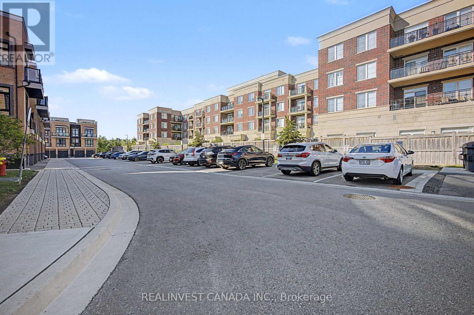 #10 3 BOND CRESCENT - 9