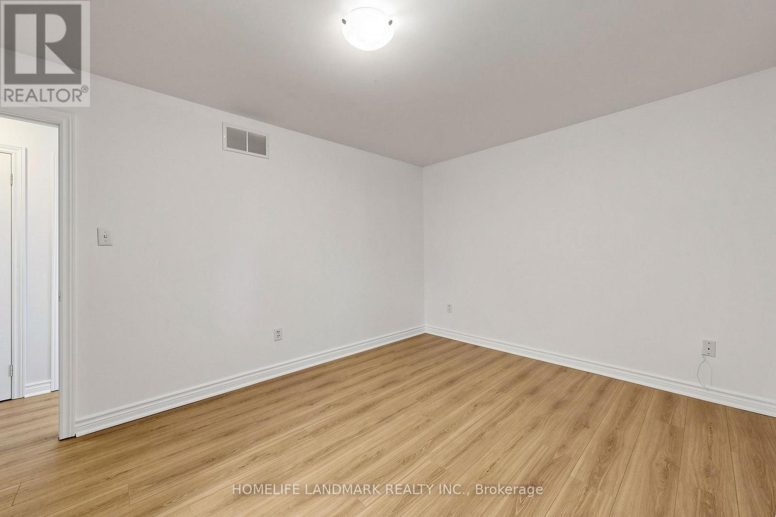 328 WINNIFRED DRIVE - Image 18
