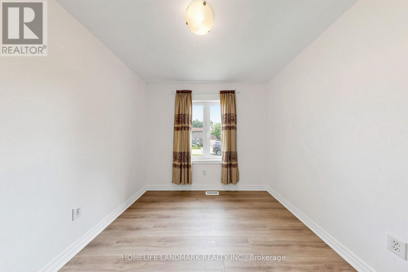 328 WINNIFRED DRIVE - Image 22