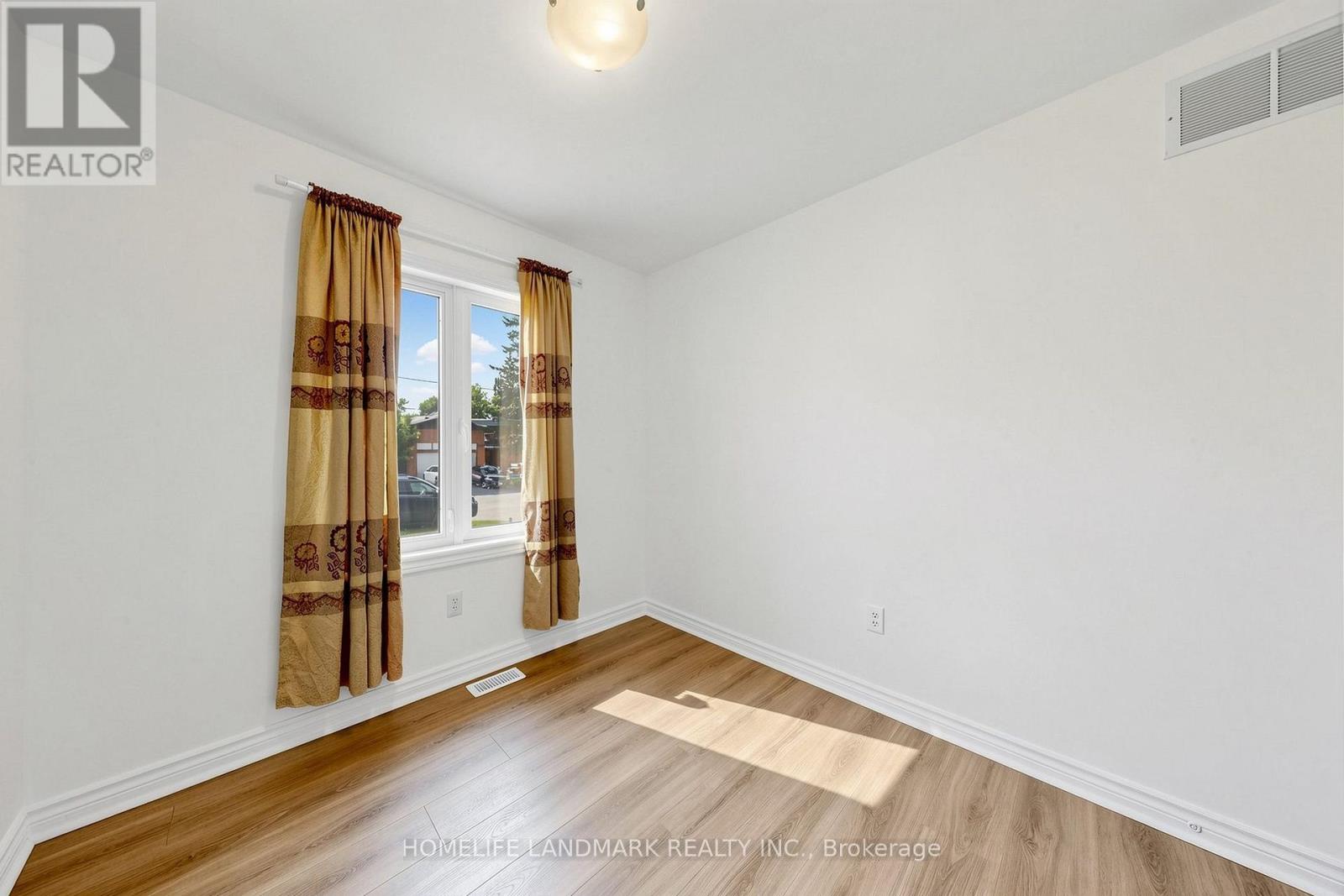 328 WINNIFRED DRIVE - Image 23