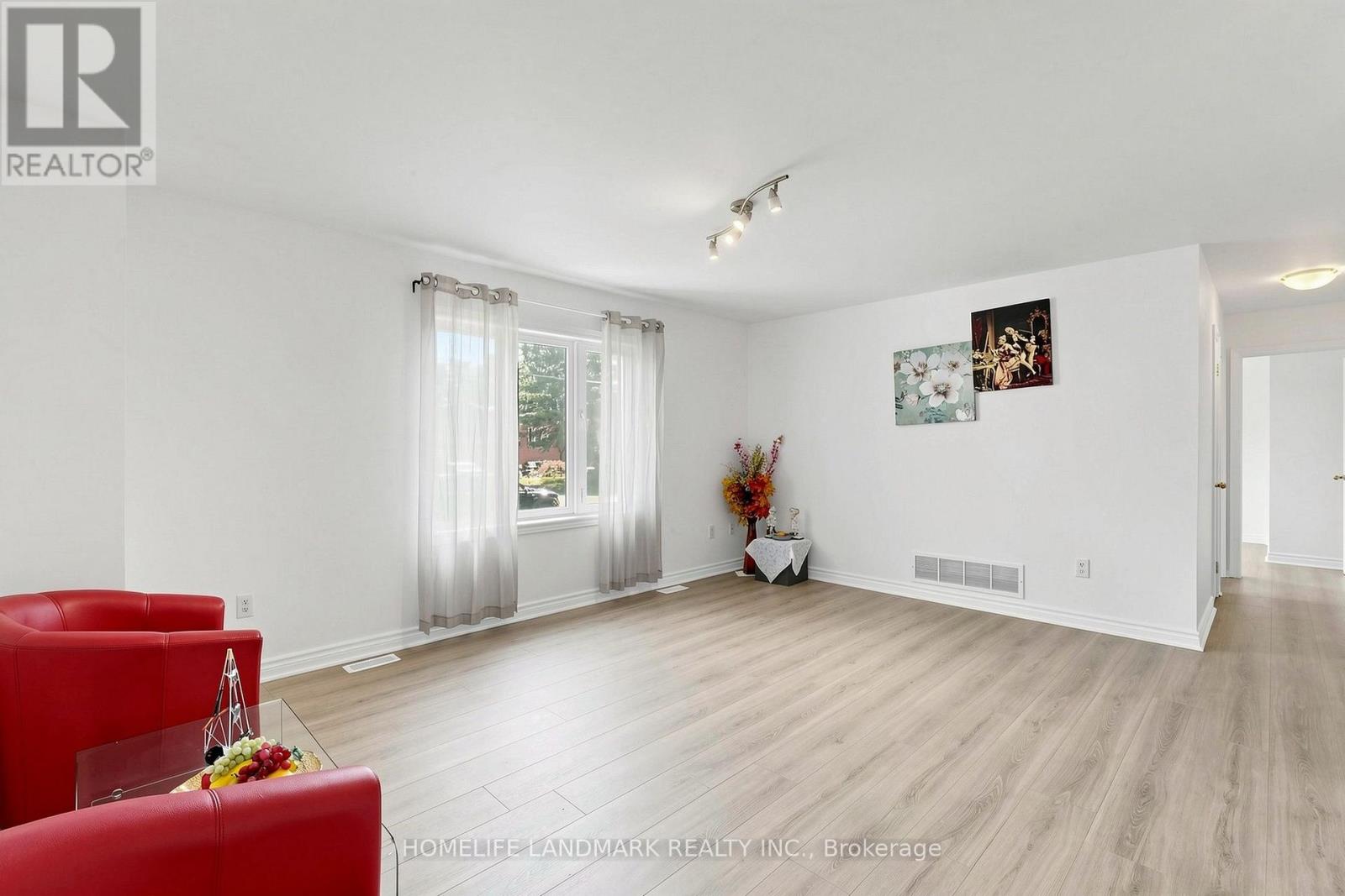 328 WINNIFRED DRIVE - Image 3