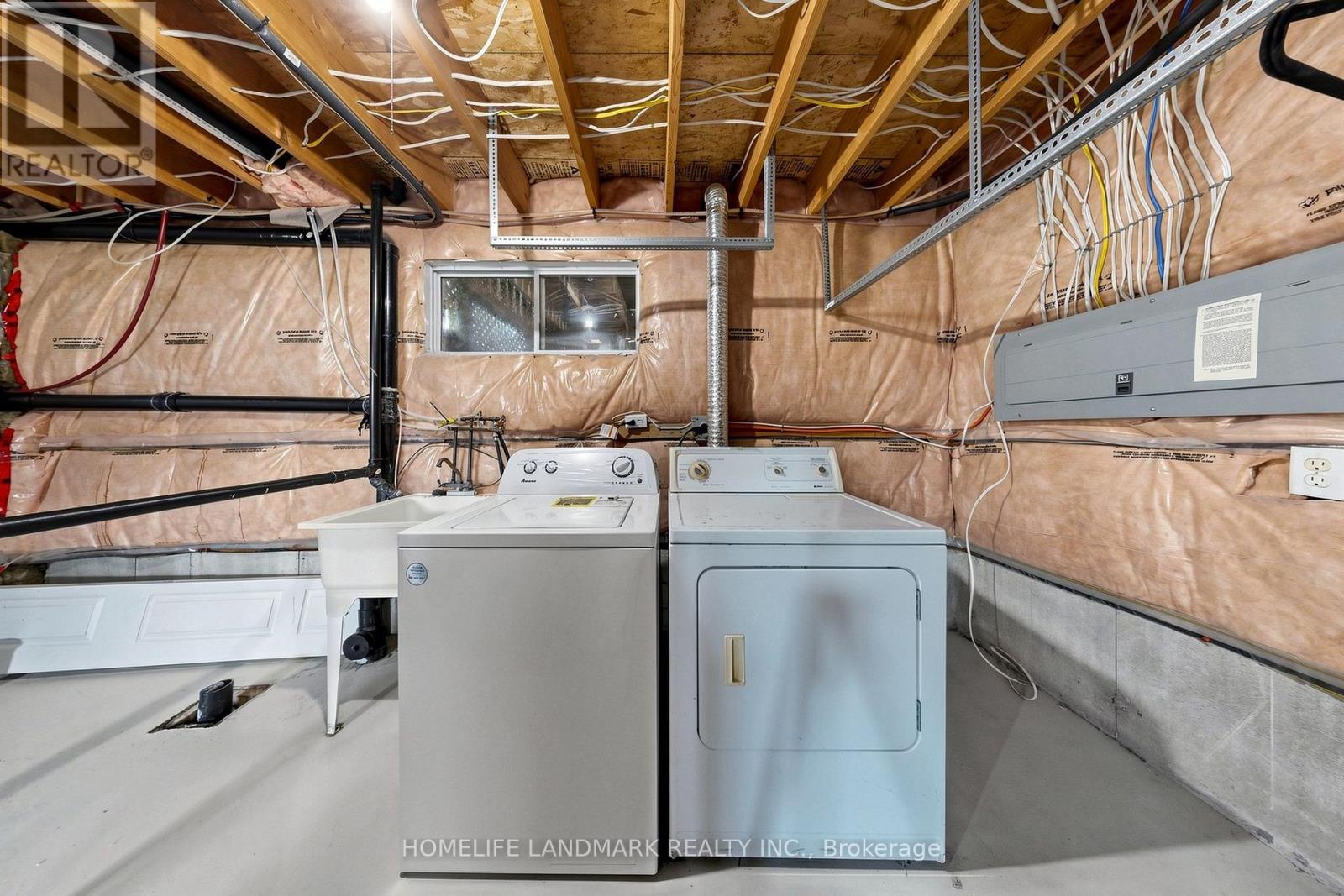 328 WINNIFRED DRIVE - Image 34