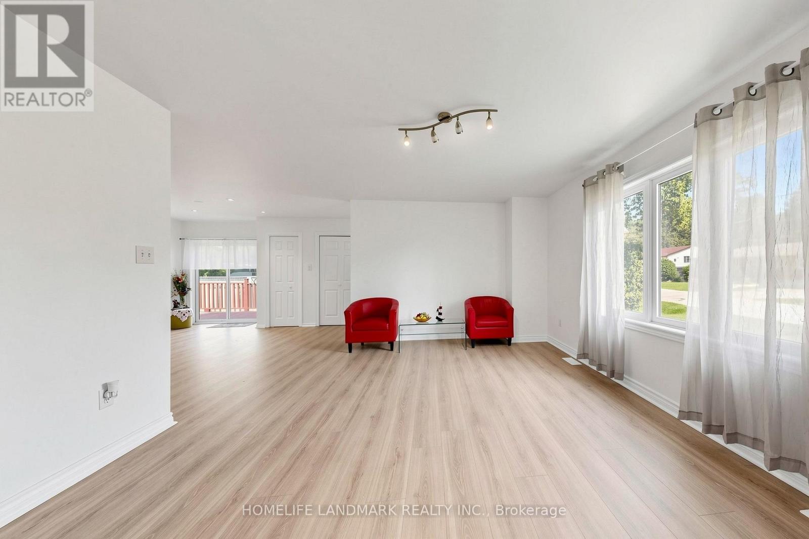 328 WINNIFRED DRIVE - Image 6