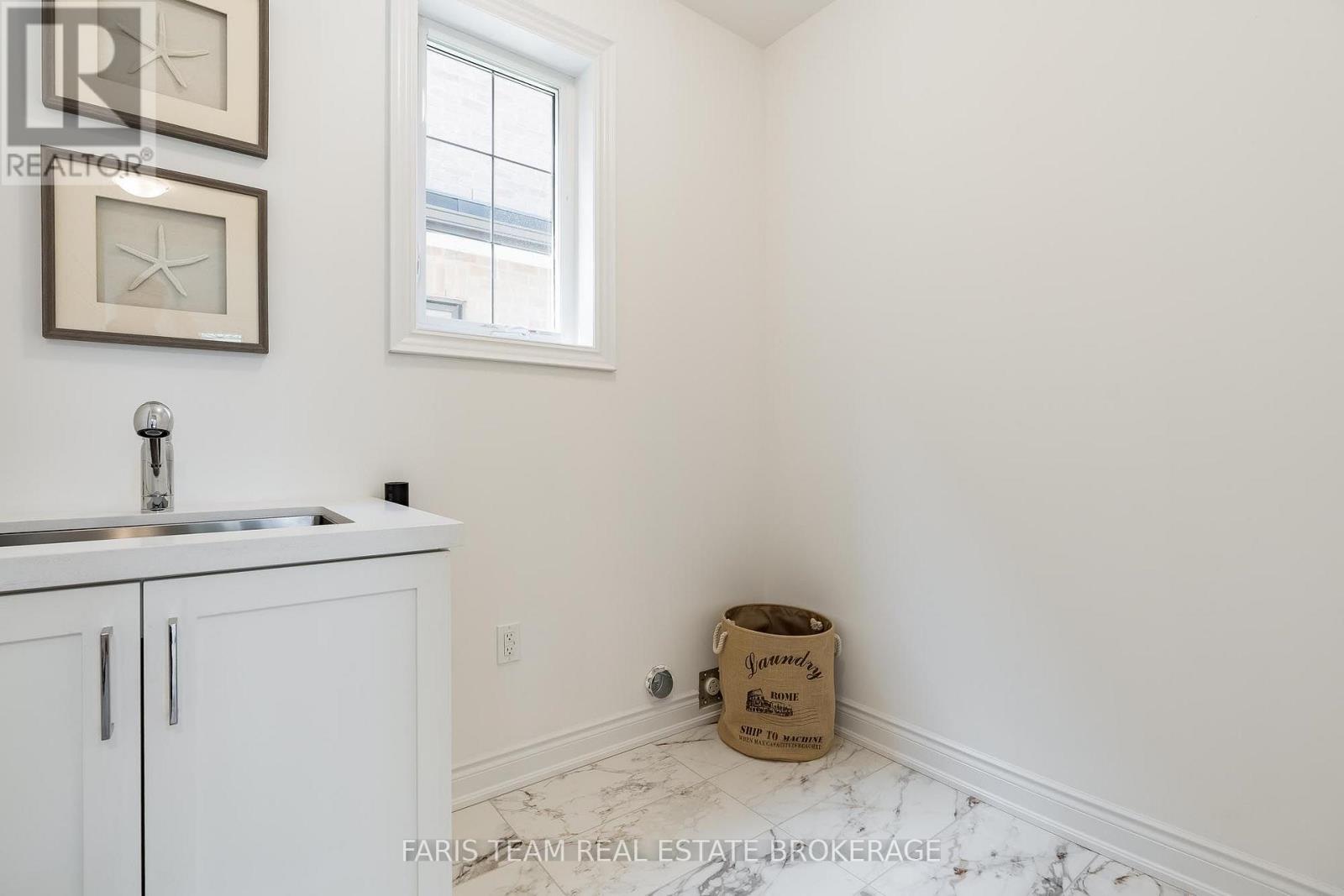 63 WOOD CRESCENT - 20