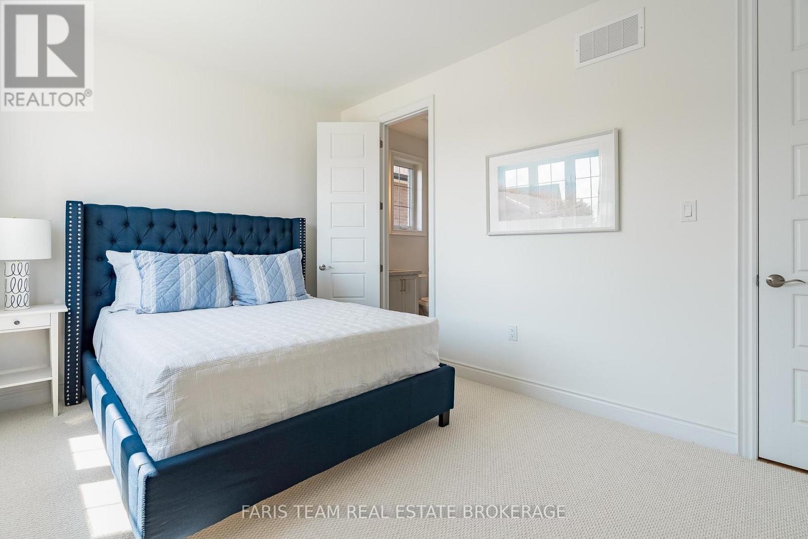 63 WOOD CRESCENT - 28