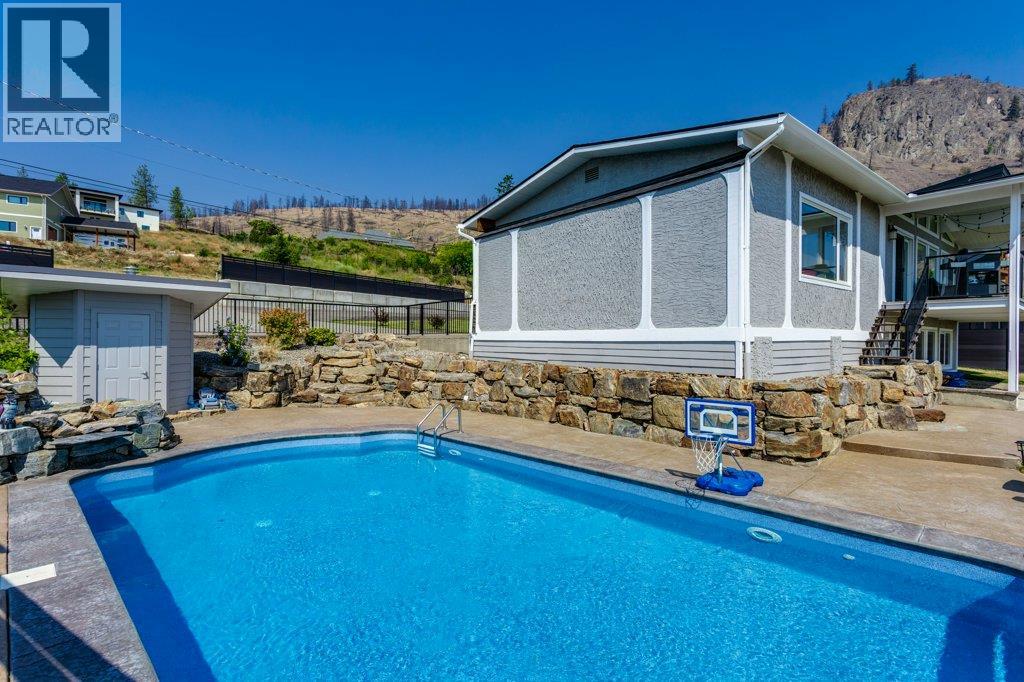 111 Westside Road N - 33
