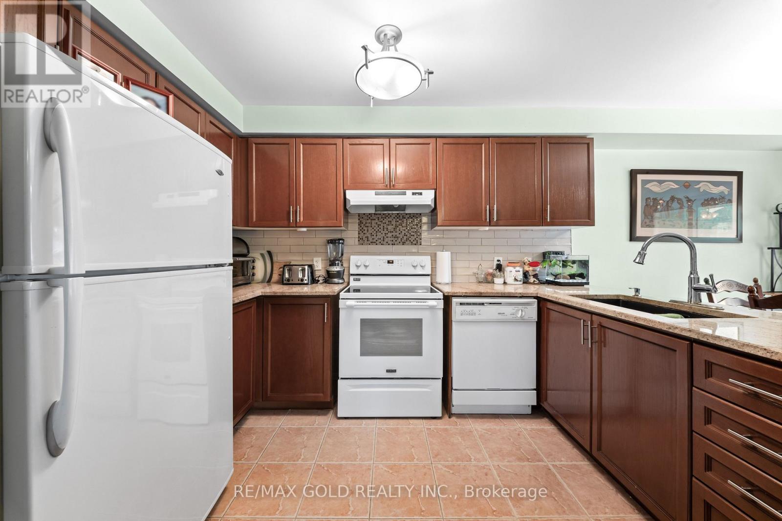 35 GORERIDGE CRESCENT - 10