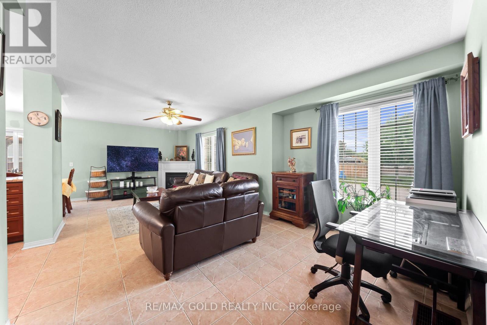 35 GORERIDGE CRESCENT - 6