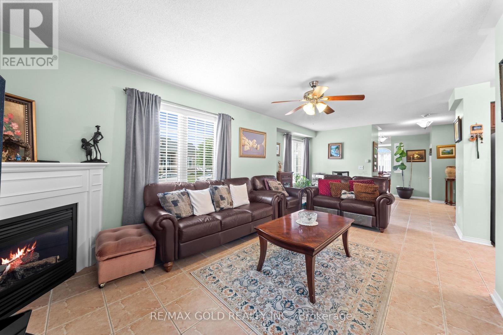 35 GORERIDGE CRESCENT - 9