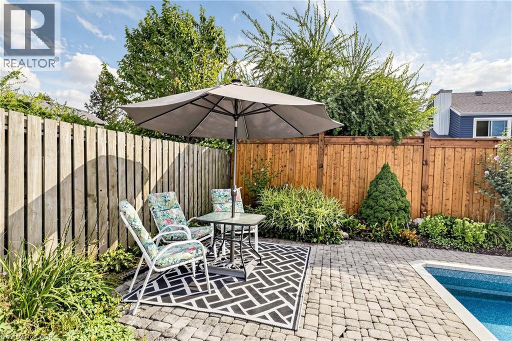 2208 LANCASTER Crescent - Image 41