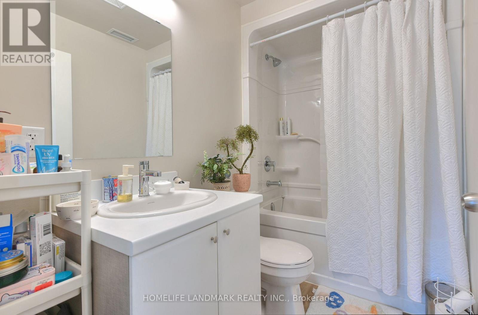 ##115 50 HERRICK AVENUE - 10