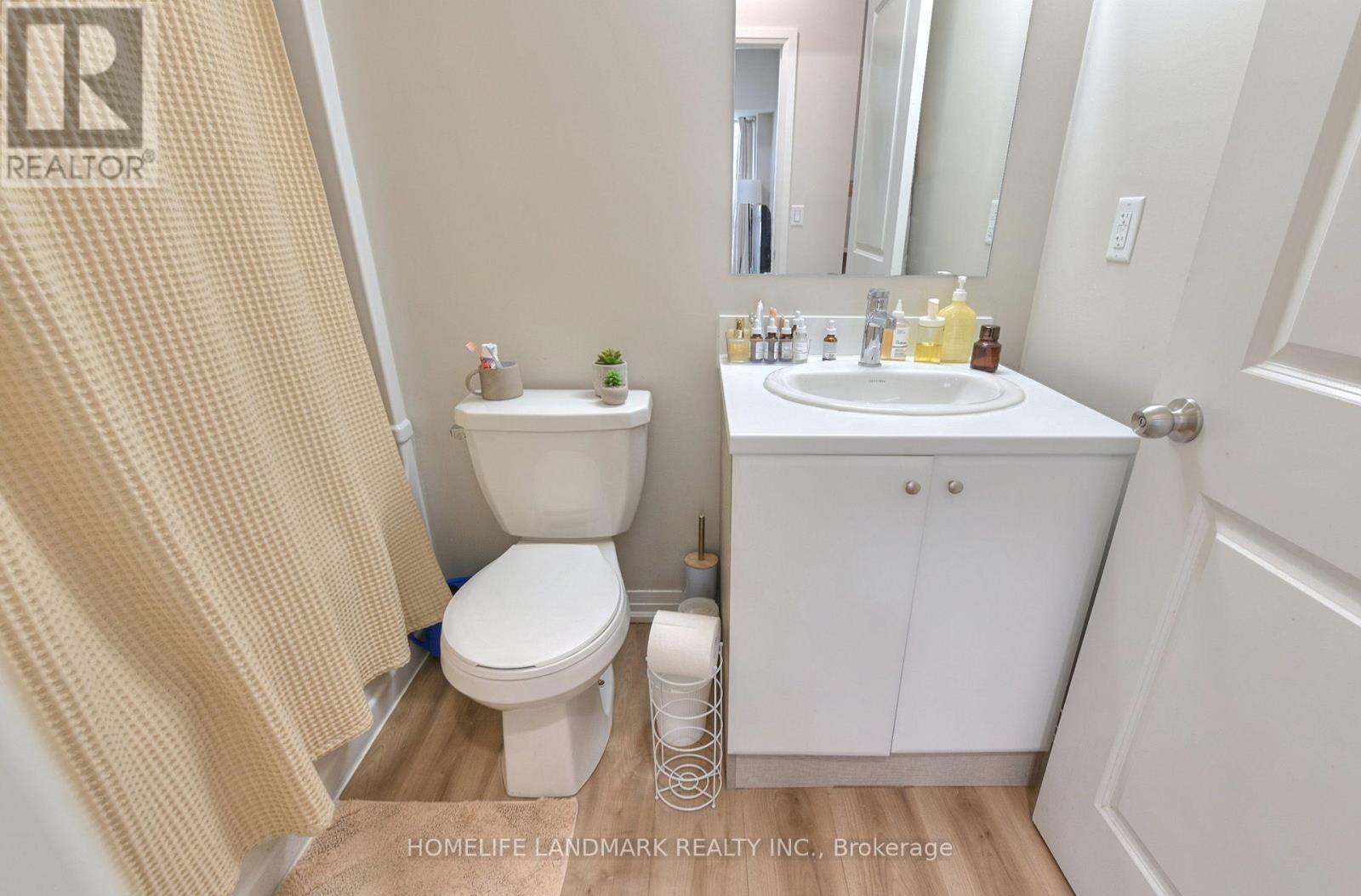 ##115 50 HERRICK AVENUE - 16