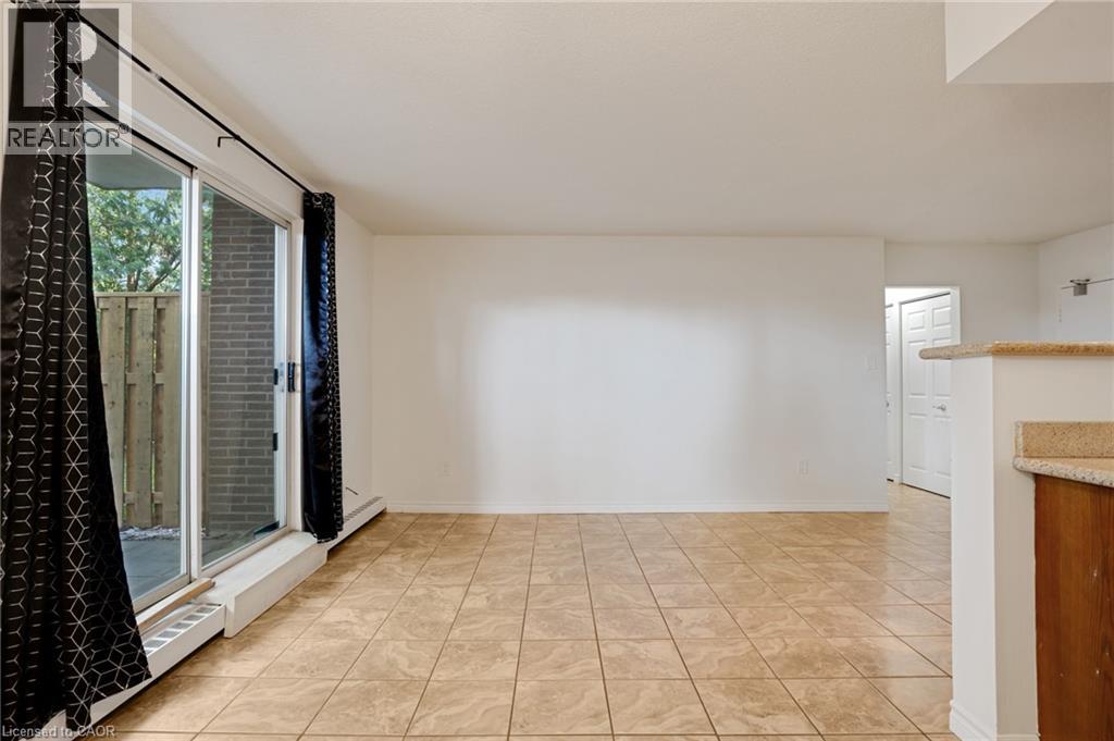 #114 793 COLBORNE Street - Image 16