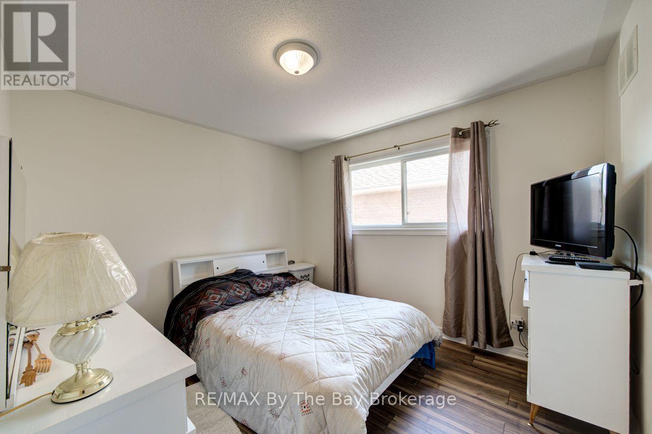 420 RAMBLEWOOD DRIVE - 18