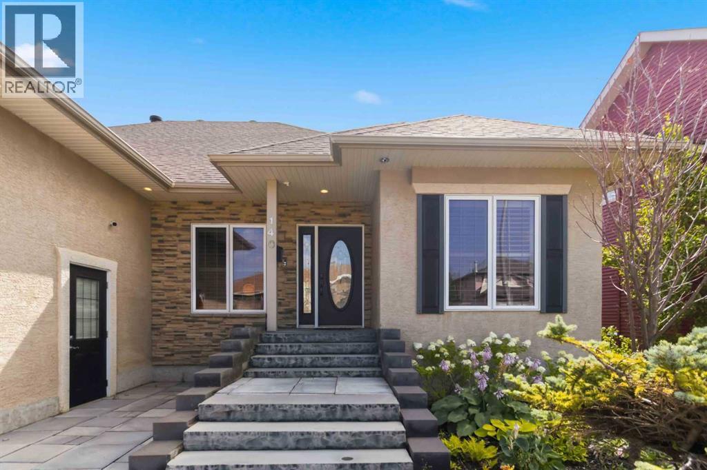 140 Lindstrom Crescent, Fort McMurray