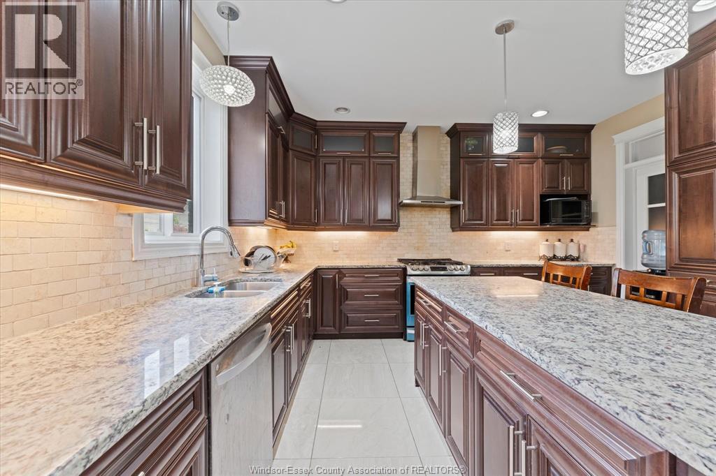 2276 DANDURAND - 11