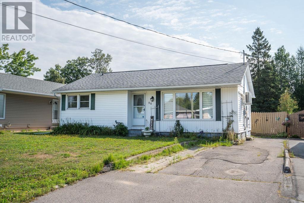 96 Glenholme DR - 3