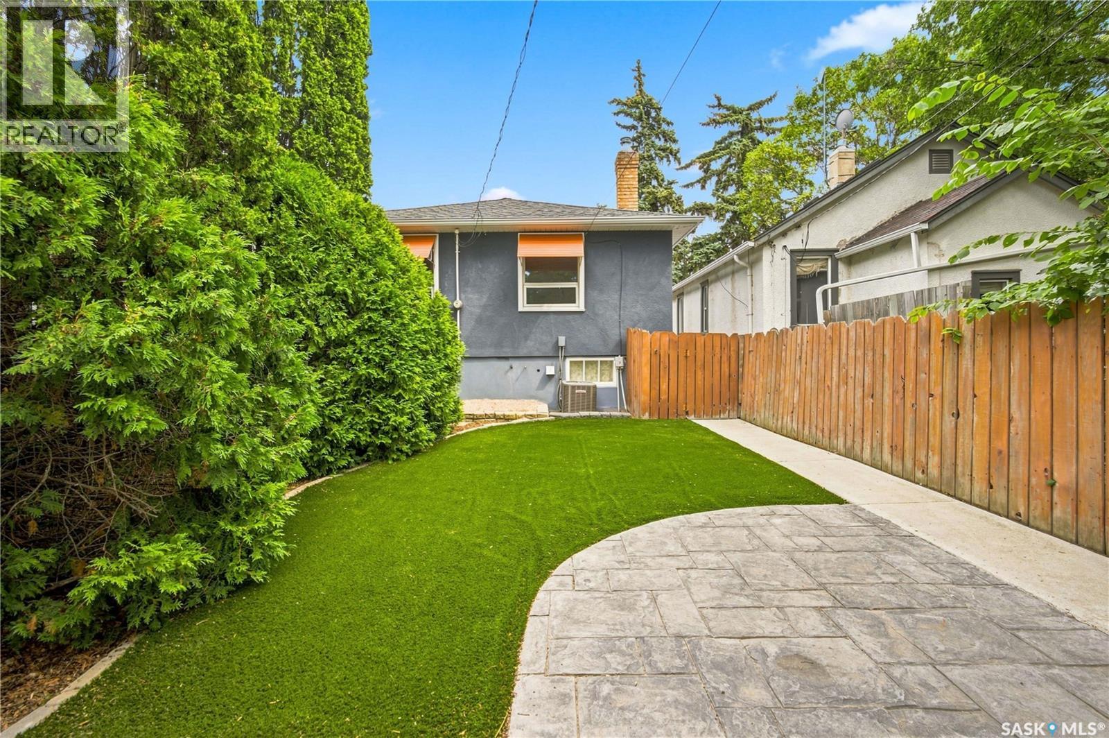2474 Elliott STREET - Image 29