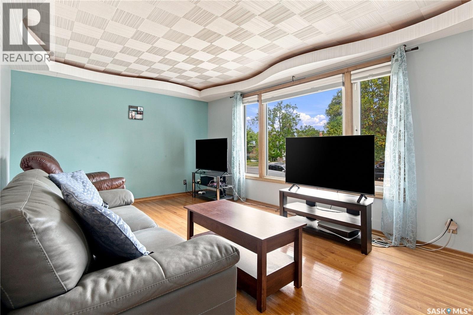 2474 Elliott STREET - Image 6
